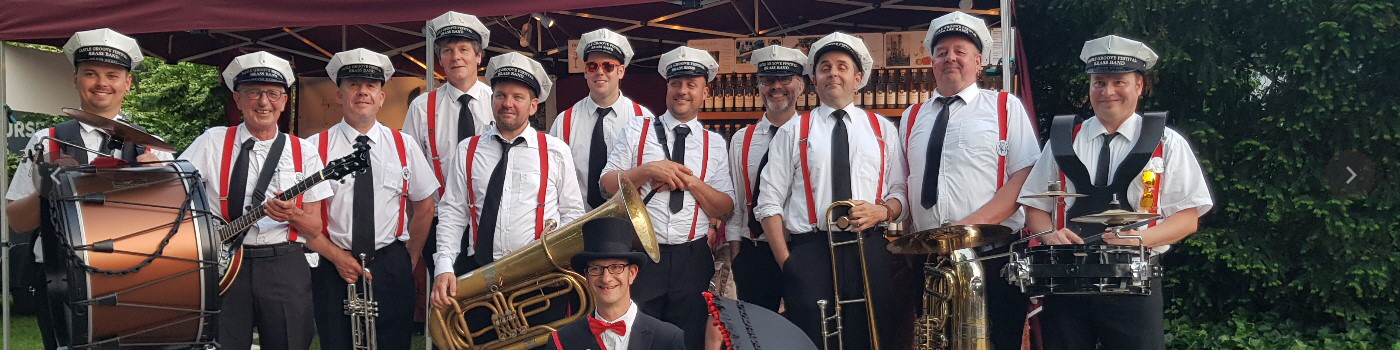 CASTLE GROOVE FESTIVAL BRASS BAND - Marching Band - Ortskern